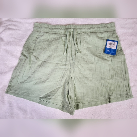 COLUMBIA Light Green Holly Hideaway Breezy Shorts - Plus Size 1X (NWT) - Picture 6 of 10